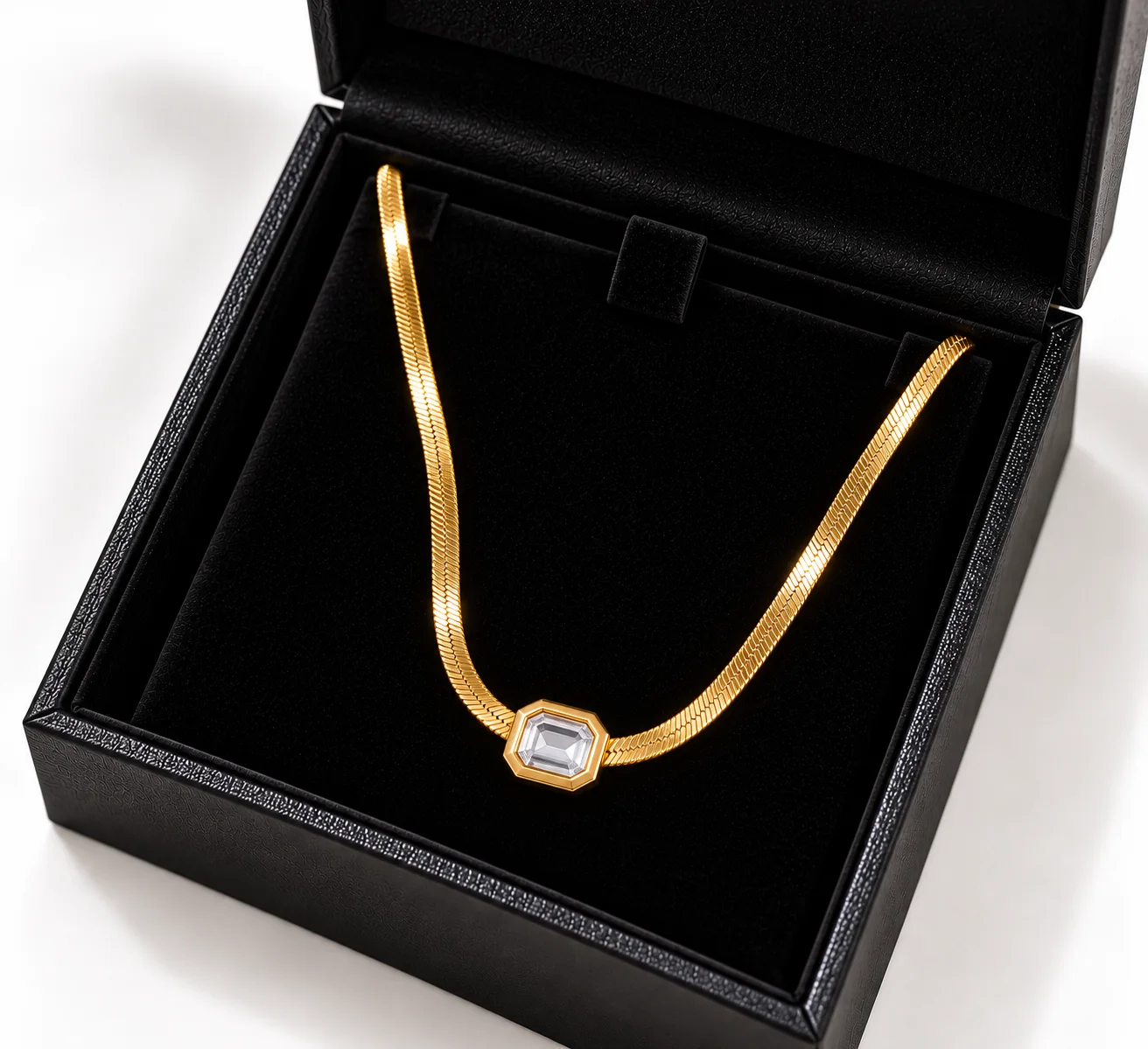 Aurora Gold Geometric Necklace